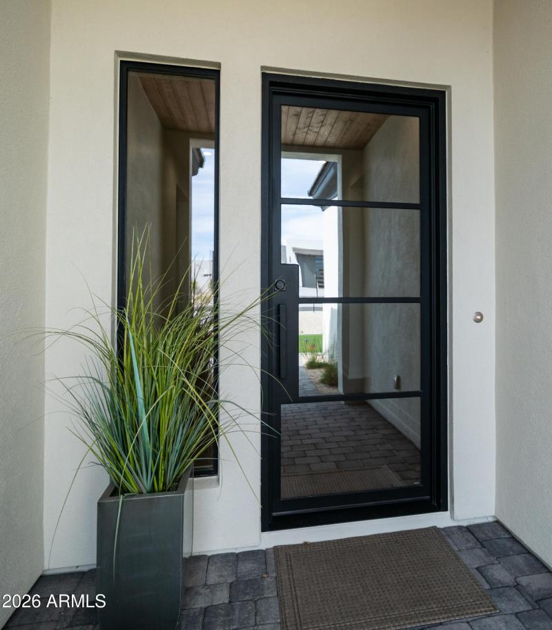 31388 Daylight Exterior Photos-6