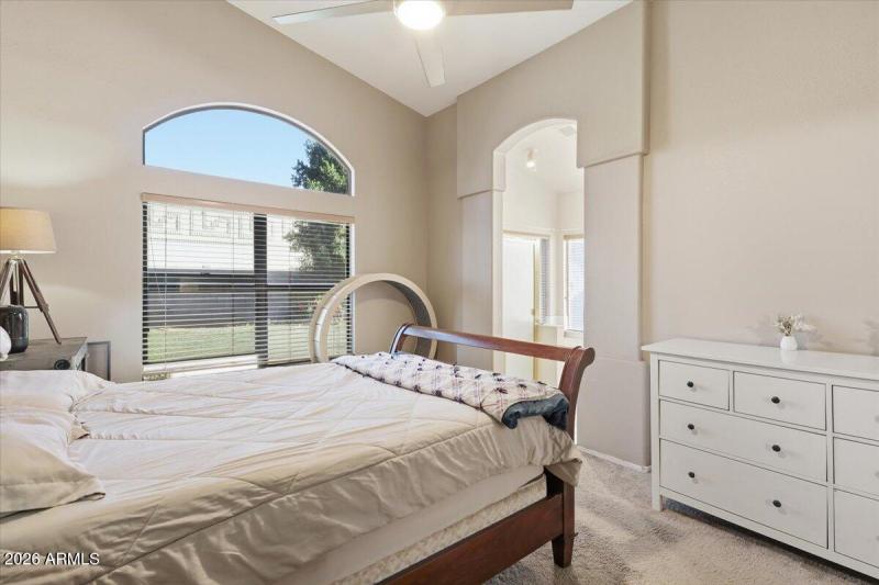 16-c4844a1c-3119-425d-888e-fb323430cf1e