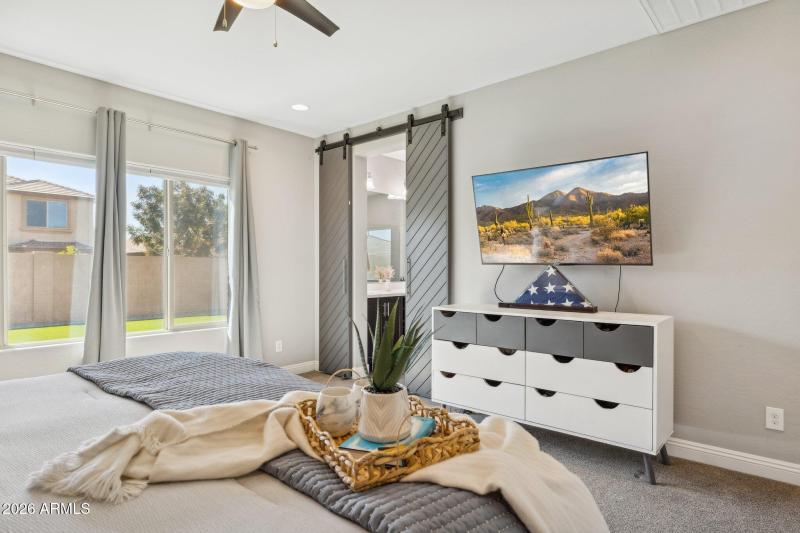 18-web-or-mls-10915-e-travertine-ave