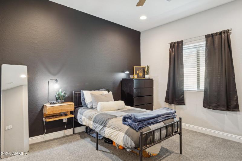 31-web-or-mls-10915-e-travertine-ave