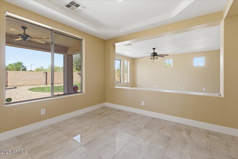 09-4364_N_156th_Ln_9