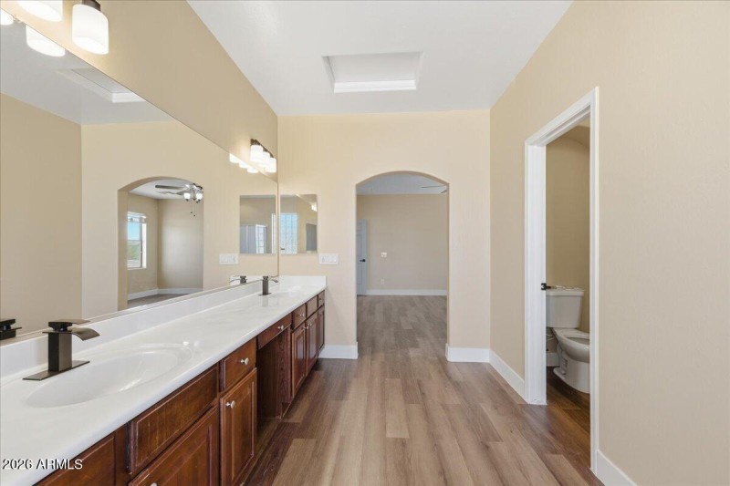 49-4364_N_156th_Ln_49