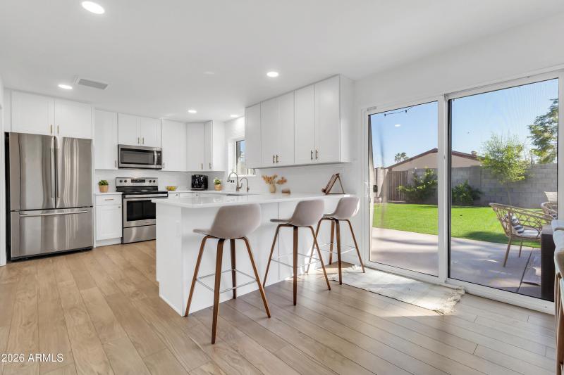 6003 S College Ave-14