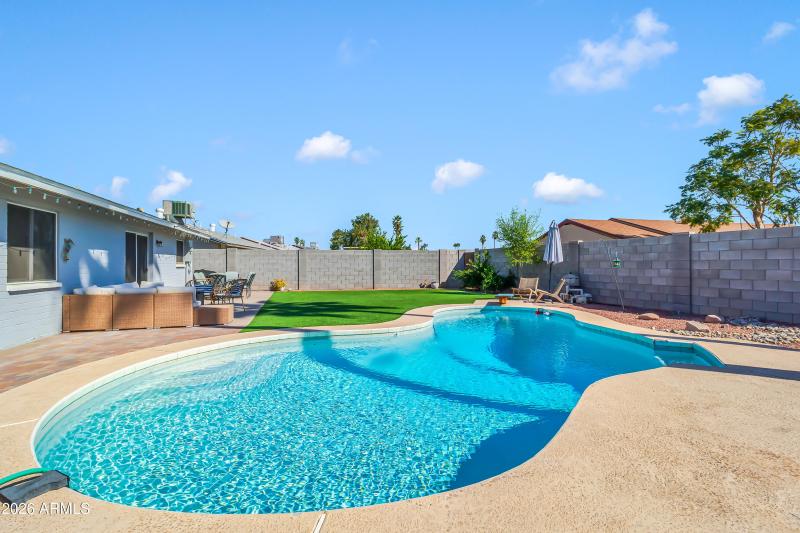 6003 S College Ave-29