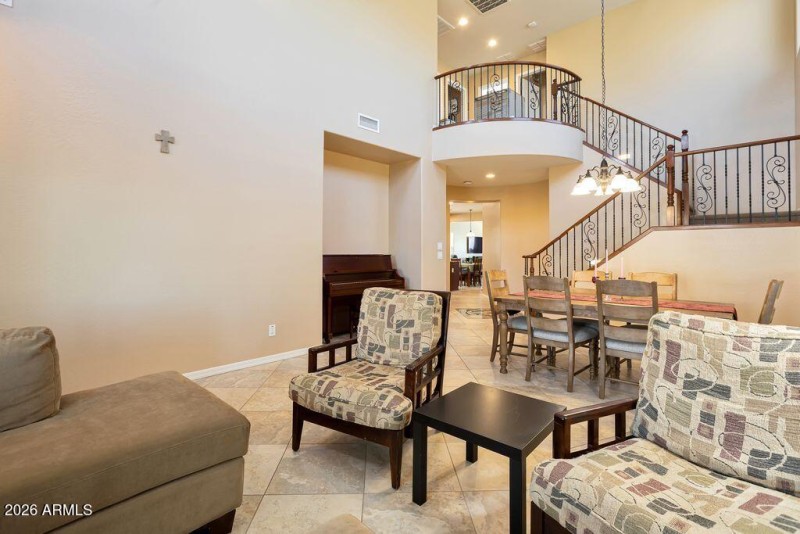 gambit trail living room 2