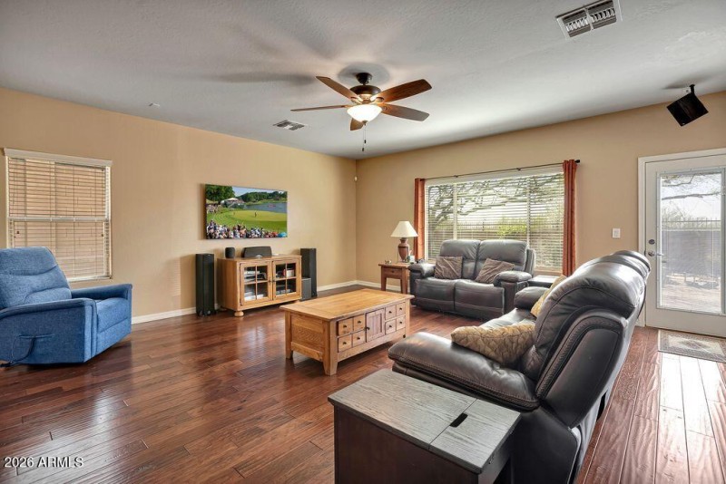 gambit trail family room 4