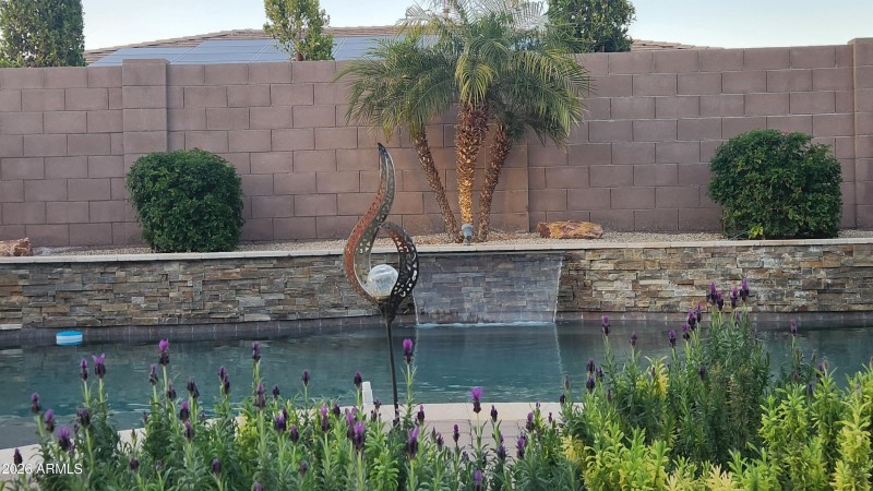 Pool Water Feature