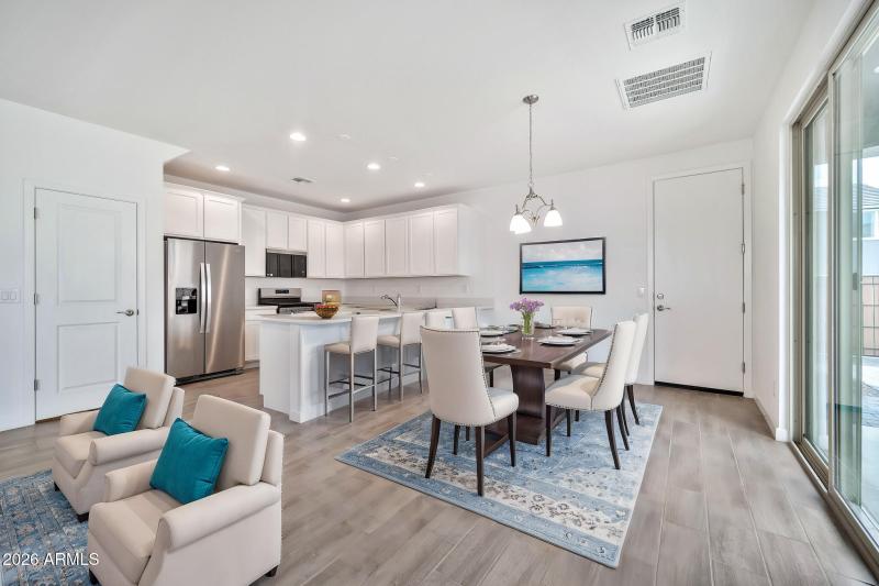 1965 W Hide Trail VS 4