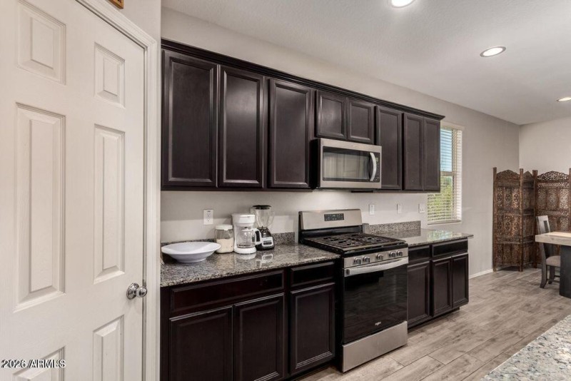 17213 W Williams St8