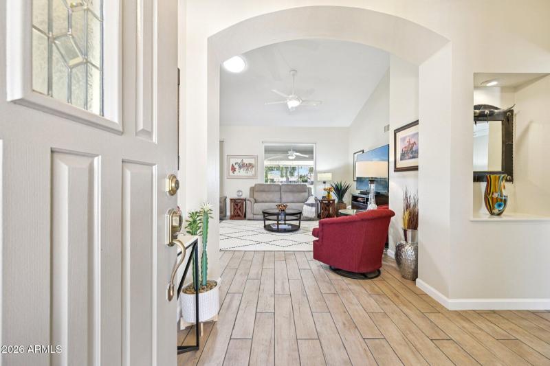 7-web-or-mls-W Ravenswood Dr-S1003-007