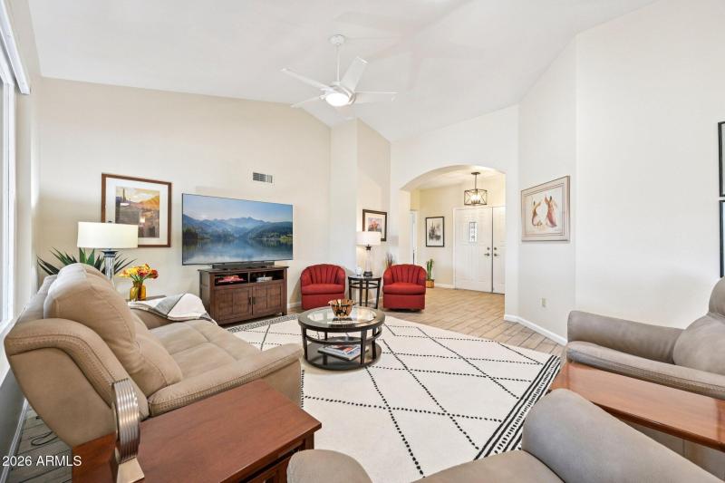 12-web-or-mls-W Ravenswood Dr-S1003-012