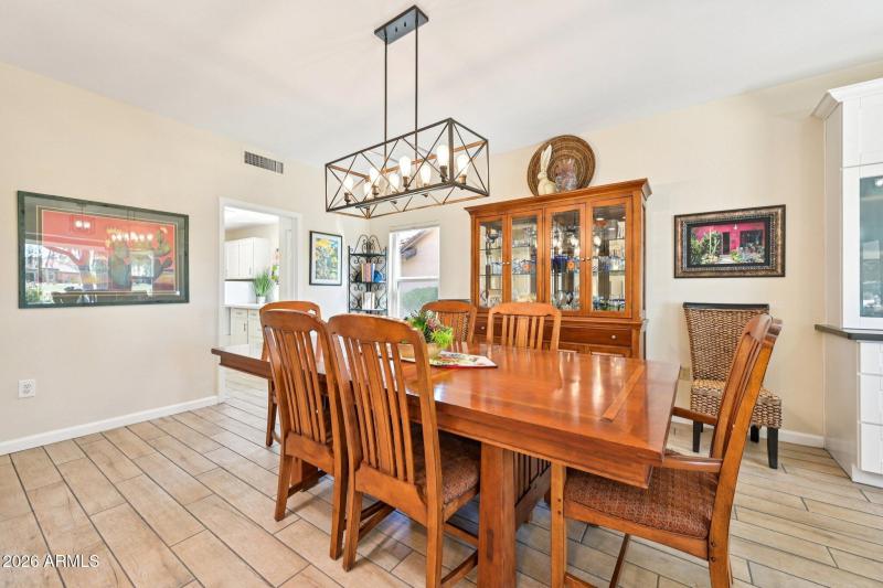 13-web-or-mls-W Ravenswood Dr-S1003-013