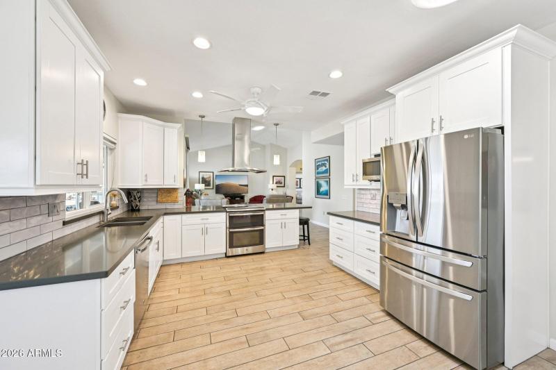 17-web-or-mls-W Ravenswood Dr-S1003-017