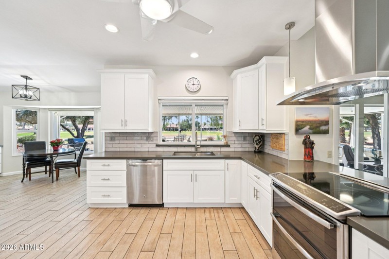 18-web-or-mls-W Ravenswood Dr-S1003-018