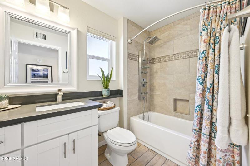 23-web-or-mls-W Ravenswood Dr-S1003-023