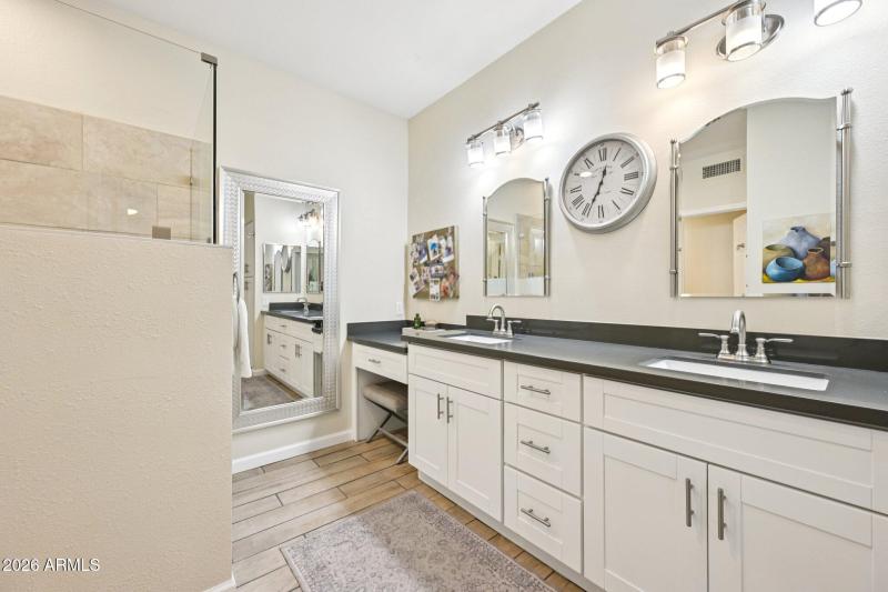 30-web-or-mls-W Ravenswood Dr-S1003-030