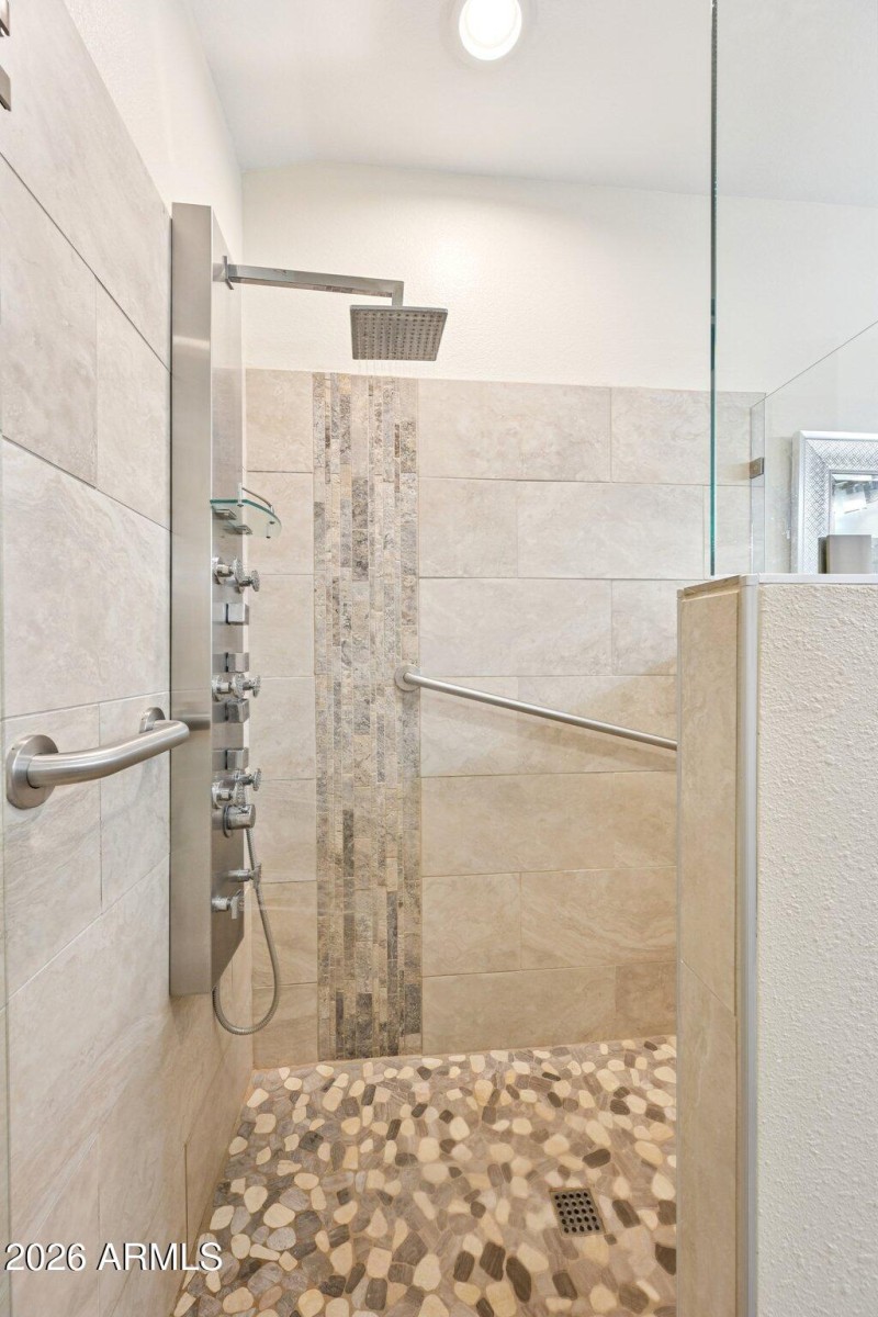 32-web-or-mls-W Ravenswood Dr-S1003-032