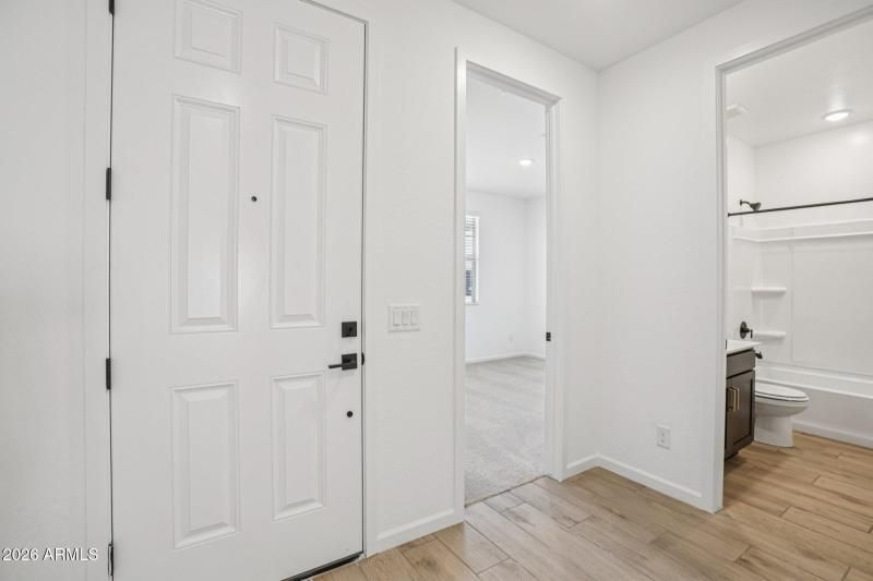 5-web-or-mls-W Camden Ave-S0703-005