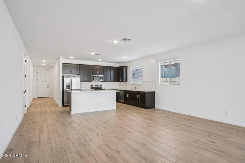 6-web-or-mls-W Camden Ave-S0703-006