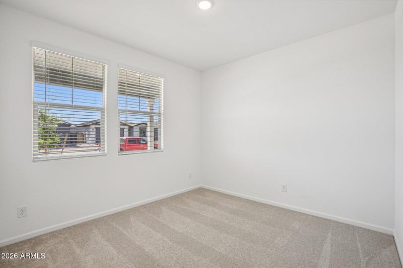 16-web-or-mls-W Camden Ave-S0703-016