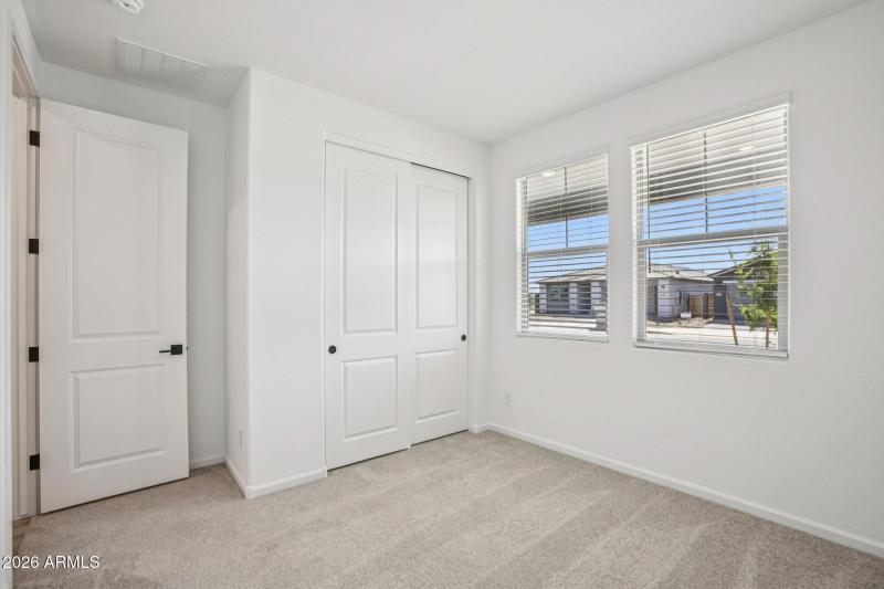 17-web-or-mls-W Camden Ave-S0703-017