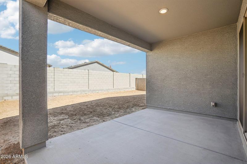 33-web-or-mls-W Camden Ave-S0703-033