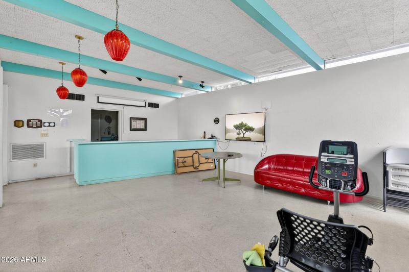 53-web-or-mls-11E Earll Dr