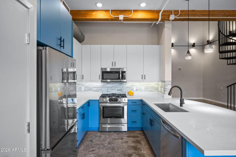 914 E Osborn Rd Unit 208-11