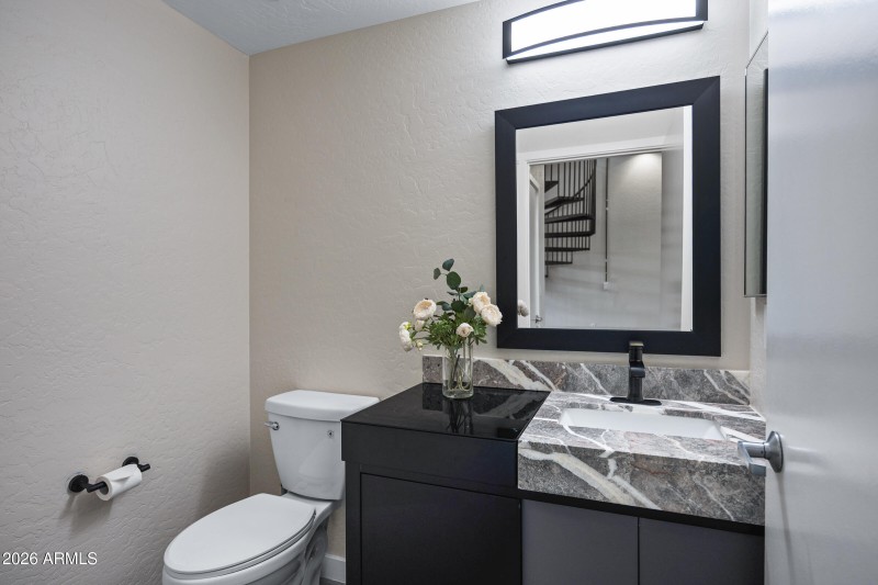 914 E Osborn Rd Unit 208-13