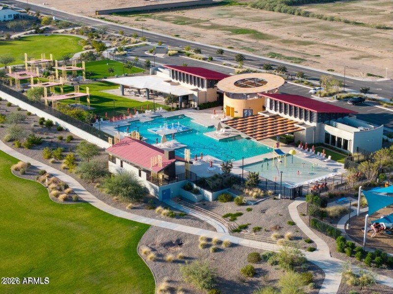 20260304030302043275000000-o