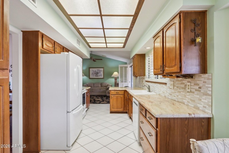 14-web-or-mls-W Terra Vista Dr-S1003-014