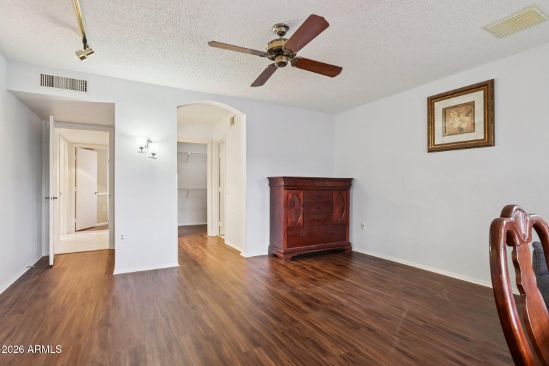 22-web-or-mls-W Terra Vista Dr-S1003-022