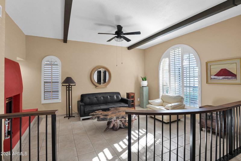 10460 E Fanfol LN, Living 1