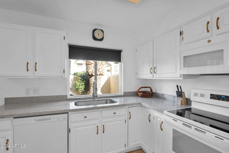 10460 E. Fanfol, Kitcen 2