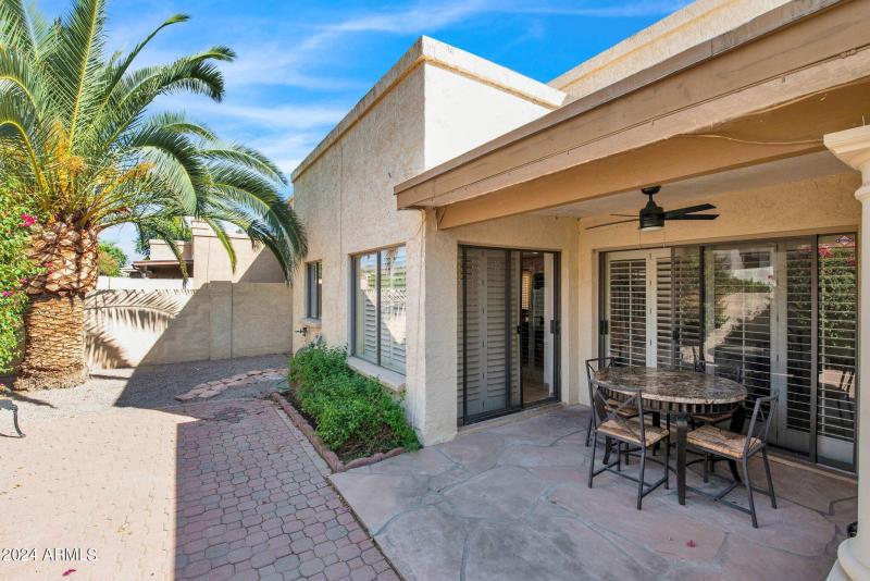 10460 E Fanfol Lane, Patio 2