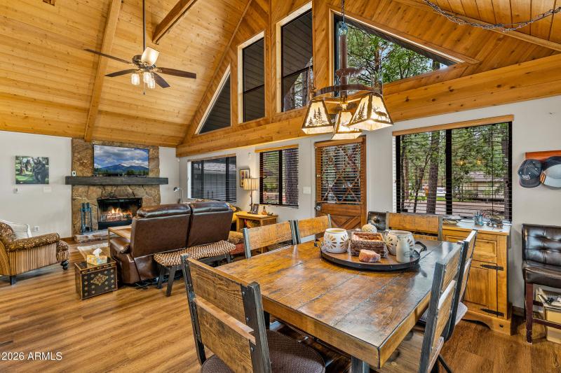 2025-10-12 16.16.57-1