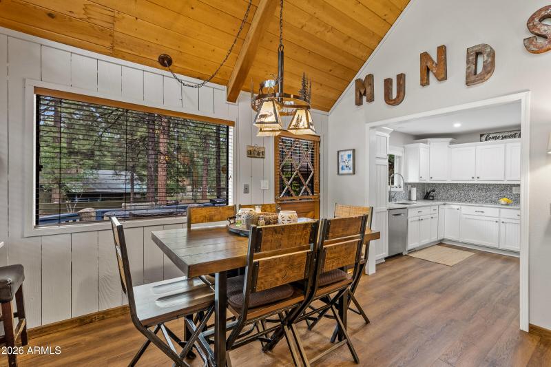 2025-10-12 16.16.58-1