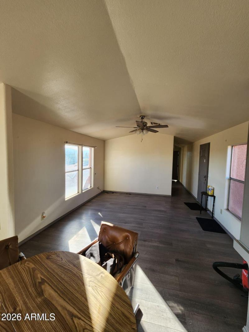 20251104185551799995000000-o