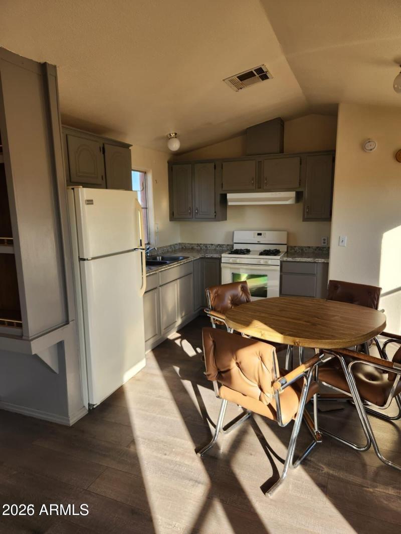 20251104185615619640000000-o