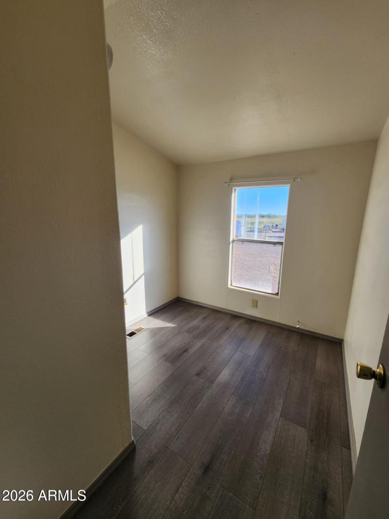 20251104185628697219000000-o