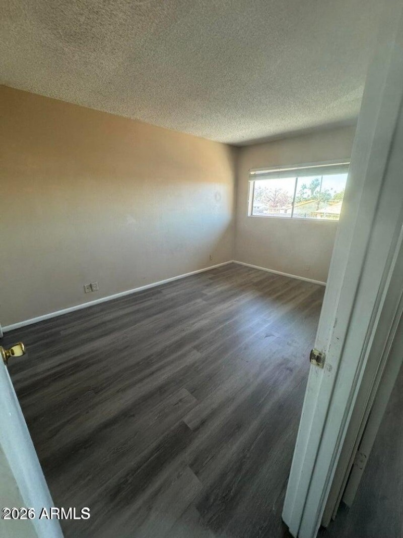 20251203001246062057000000-o