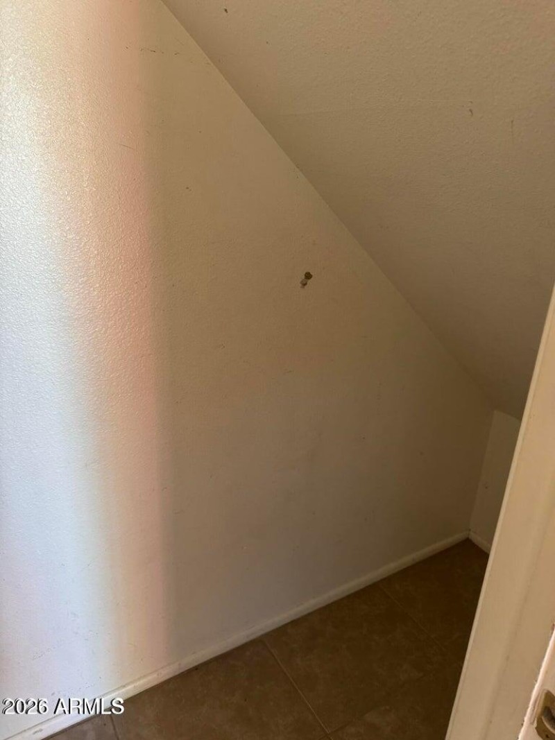 20251203001235834360000000-o