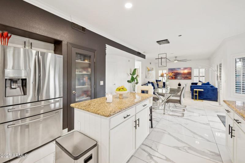 14-web-or-mls-4376-e-anderson-dr