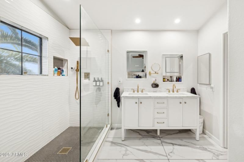 17-web-or-mls-4376-e-anderson-dr