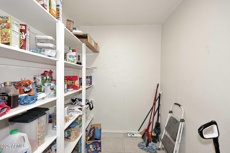 Kitchen-Pantry