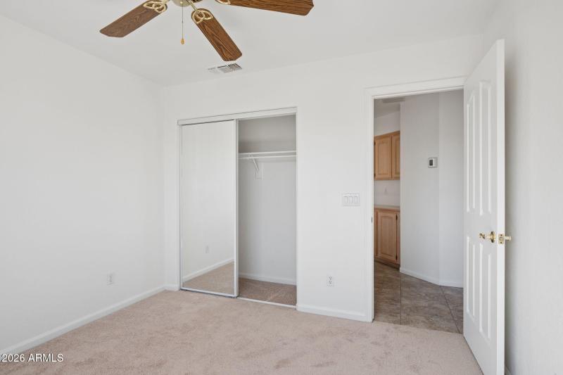 29-web-or-mls-4421-e-rocky-slope-dr