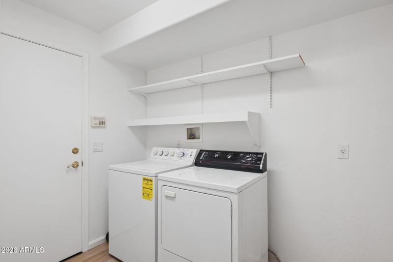 35-web-or-mls-4421-e-rocky-slope-dr