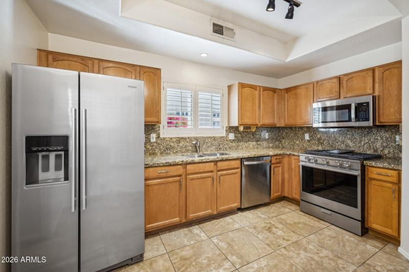 12 - Kitchen - Upgraded Appliances