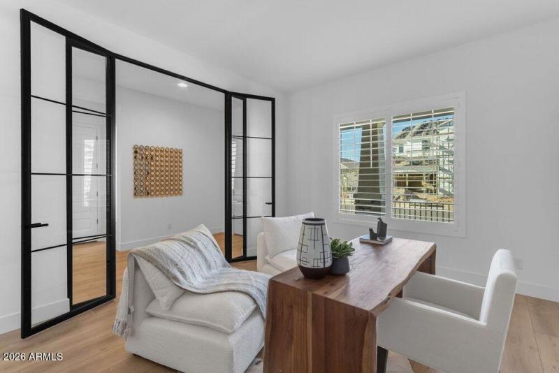 009_11-web-or-mls-031_a4m_ap_681