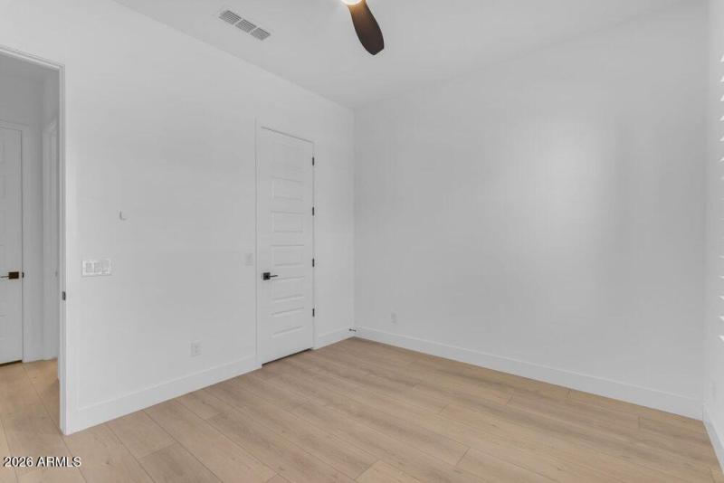 011_15-web-or-mls-043_a4m_ap_558